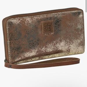 STS Ranchwear Bentley Flaxen Roam Metallic Leather Wristlet Wallet